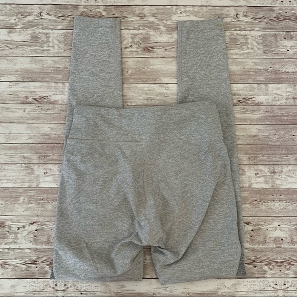 Outdoor Voices Grey Colorblock Mid Rise Leggings - Picture 7 of 11